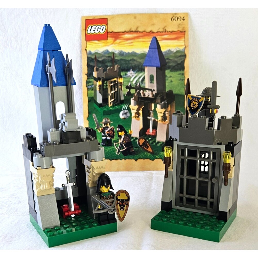 Lego Castle Knights Kingdom 6094 Guarded Treasury 2000 Treasure Complete